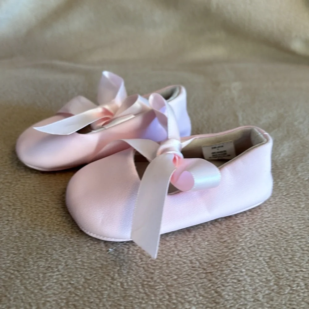 Faded glory, infant ballet slipper, pink with bows size 1